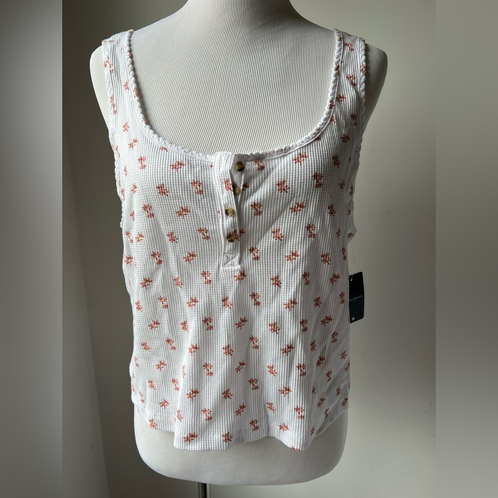 LUCKY BRAND top